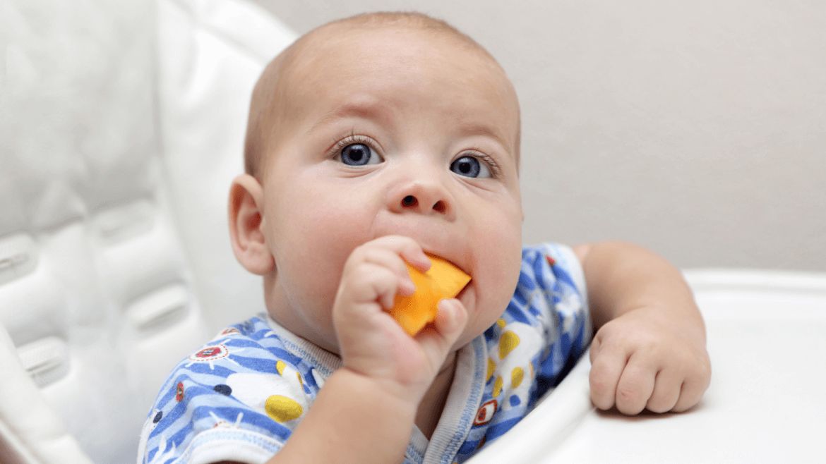 Jak rozszerzać dietę kiedy dziecko nie siedzi
