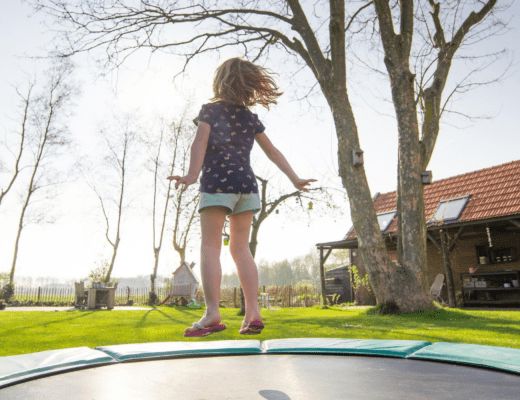 trampolina dla dziecka