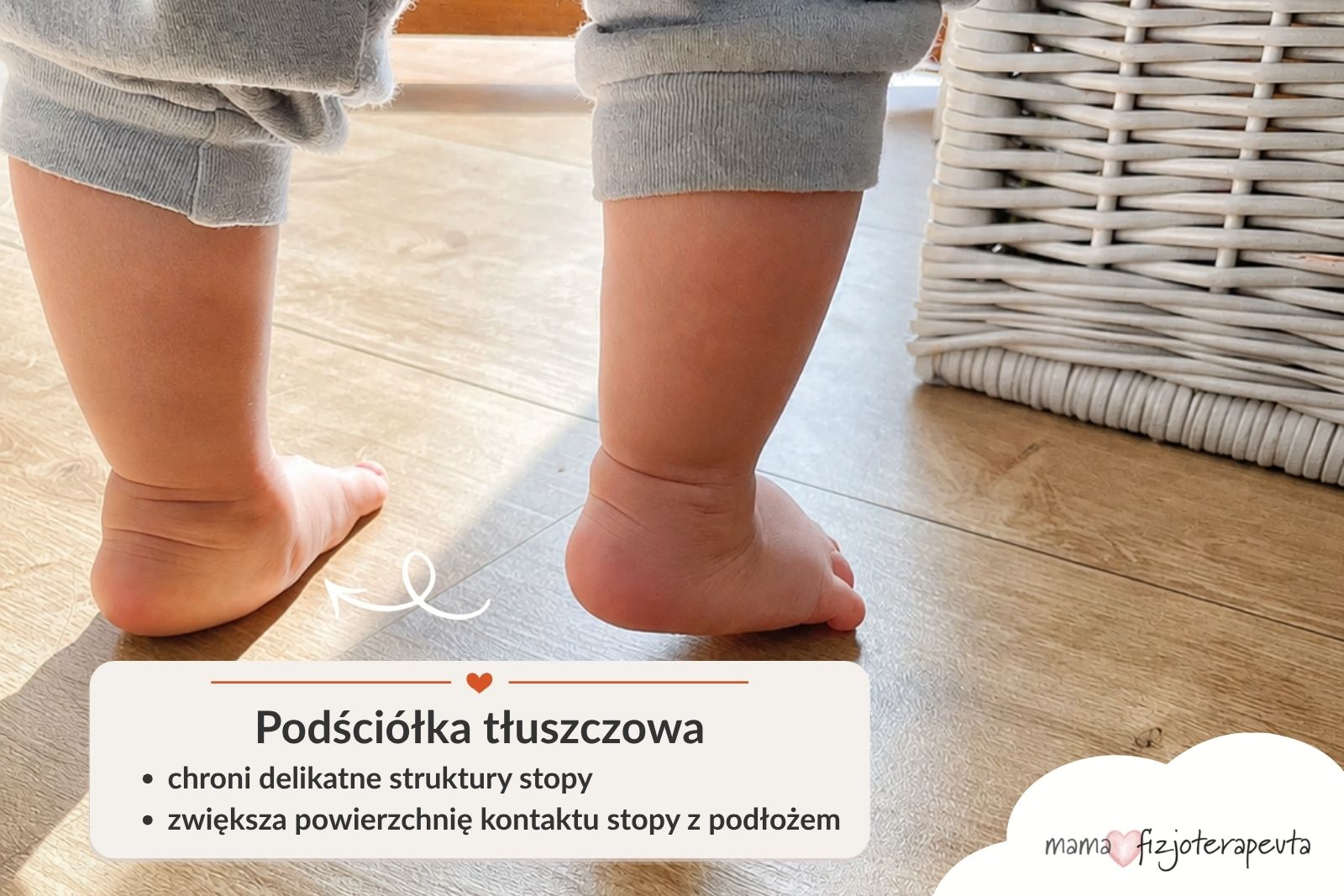 Podściółka tłuszczowa w topie u małego dziecka