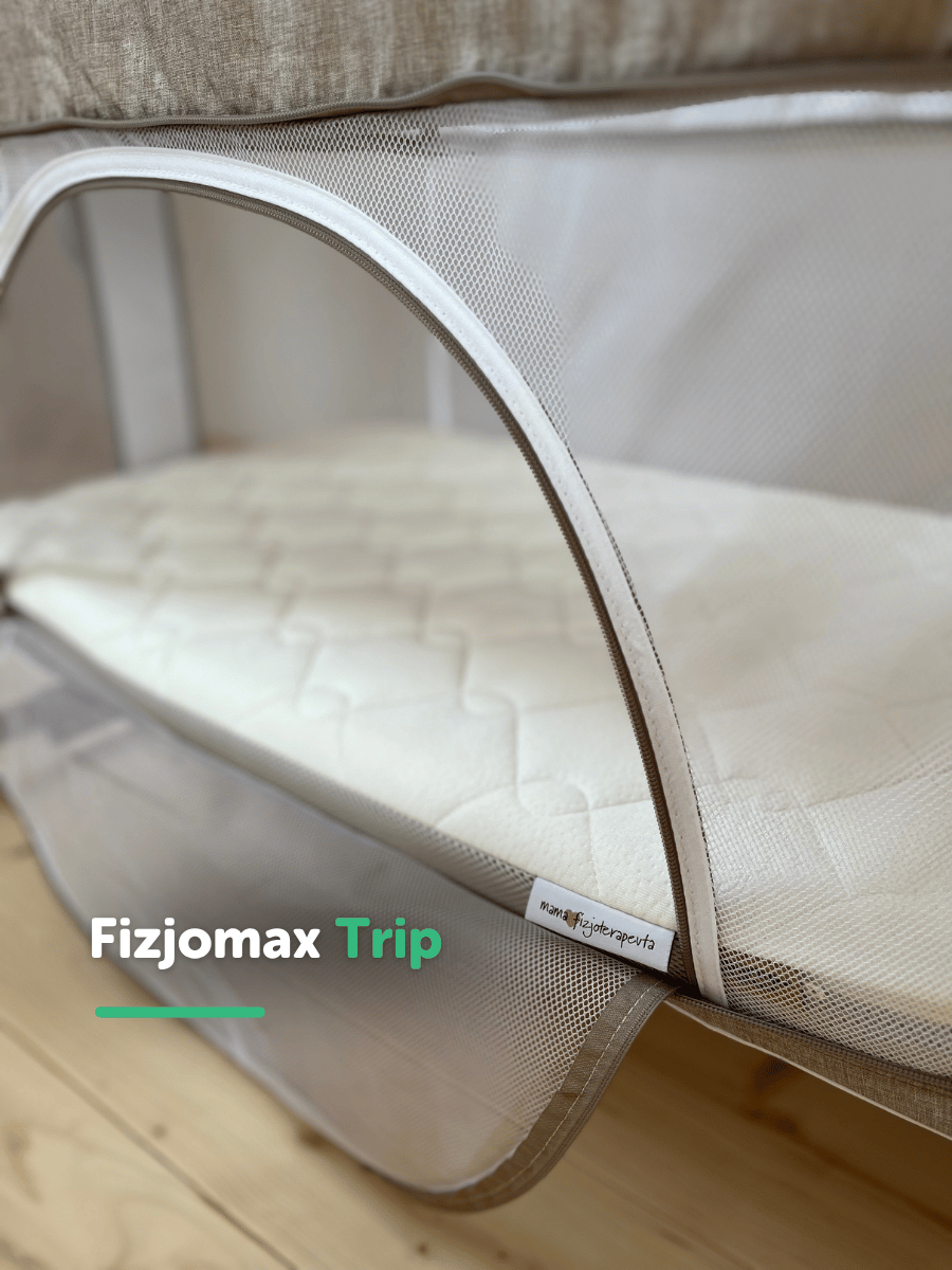 Materac Fizjomax Trip ułożony w łóżeczku turystycznym